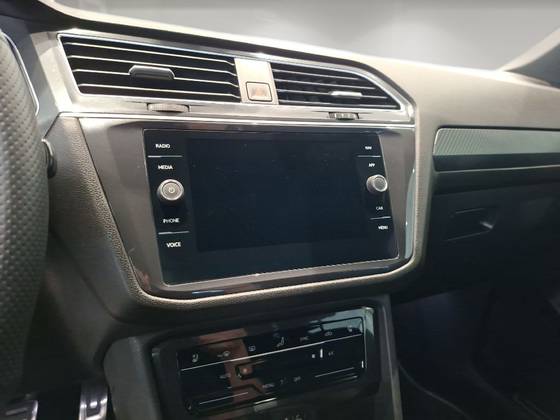 VOLKSWAGEN TIGUAN 2.0 300 TSI GASOLINA ALLSPACE R-LINE AUTOMÁTICO VOLKSWAGEN TIGUAN 2.0 300 TSI GASOLINA ALLSPACE R-LINE AUTOMÁTICO